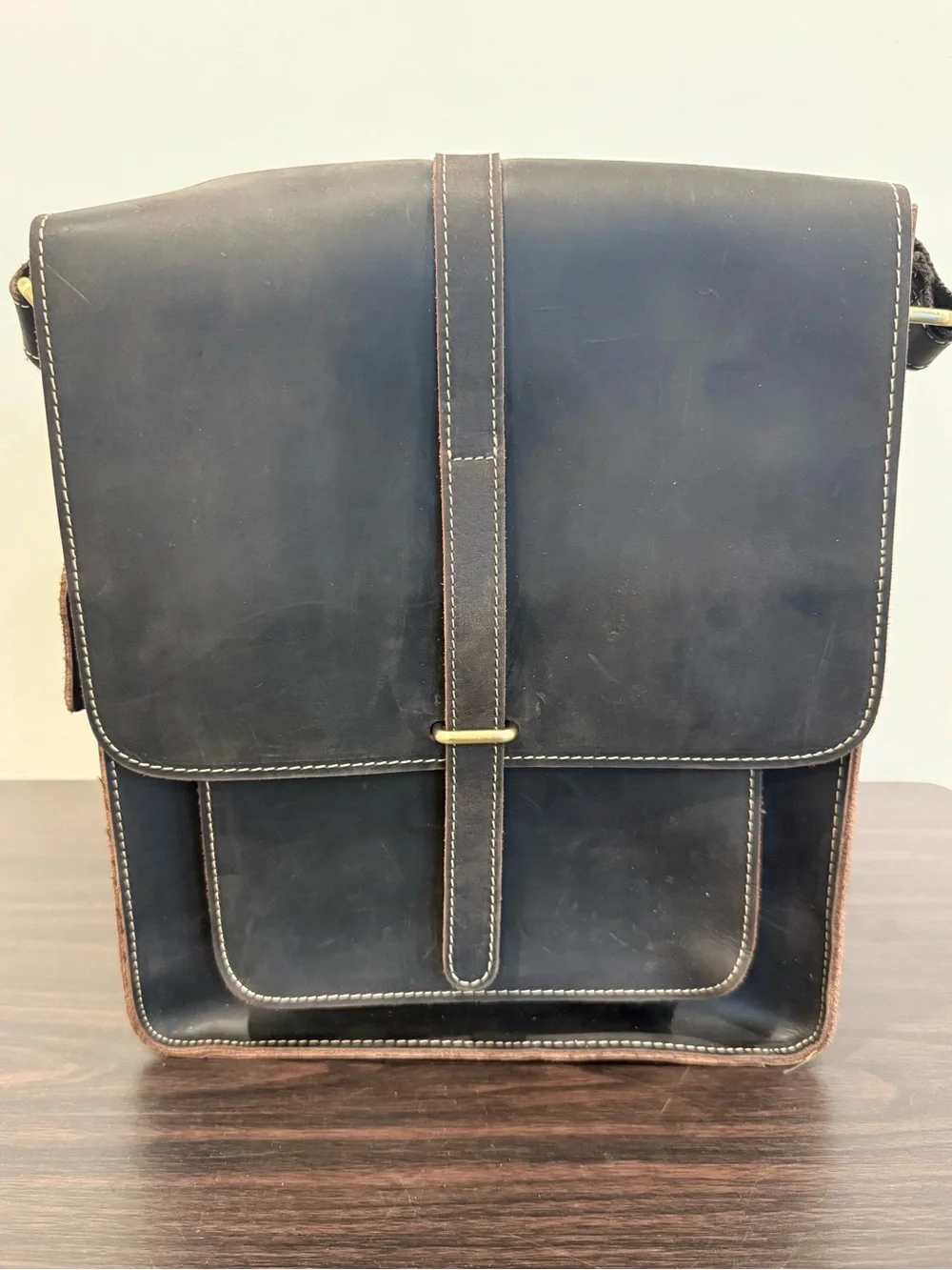 Genuine Leather Unisex Messenger Bag | Crossbody